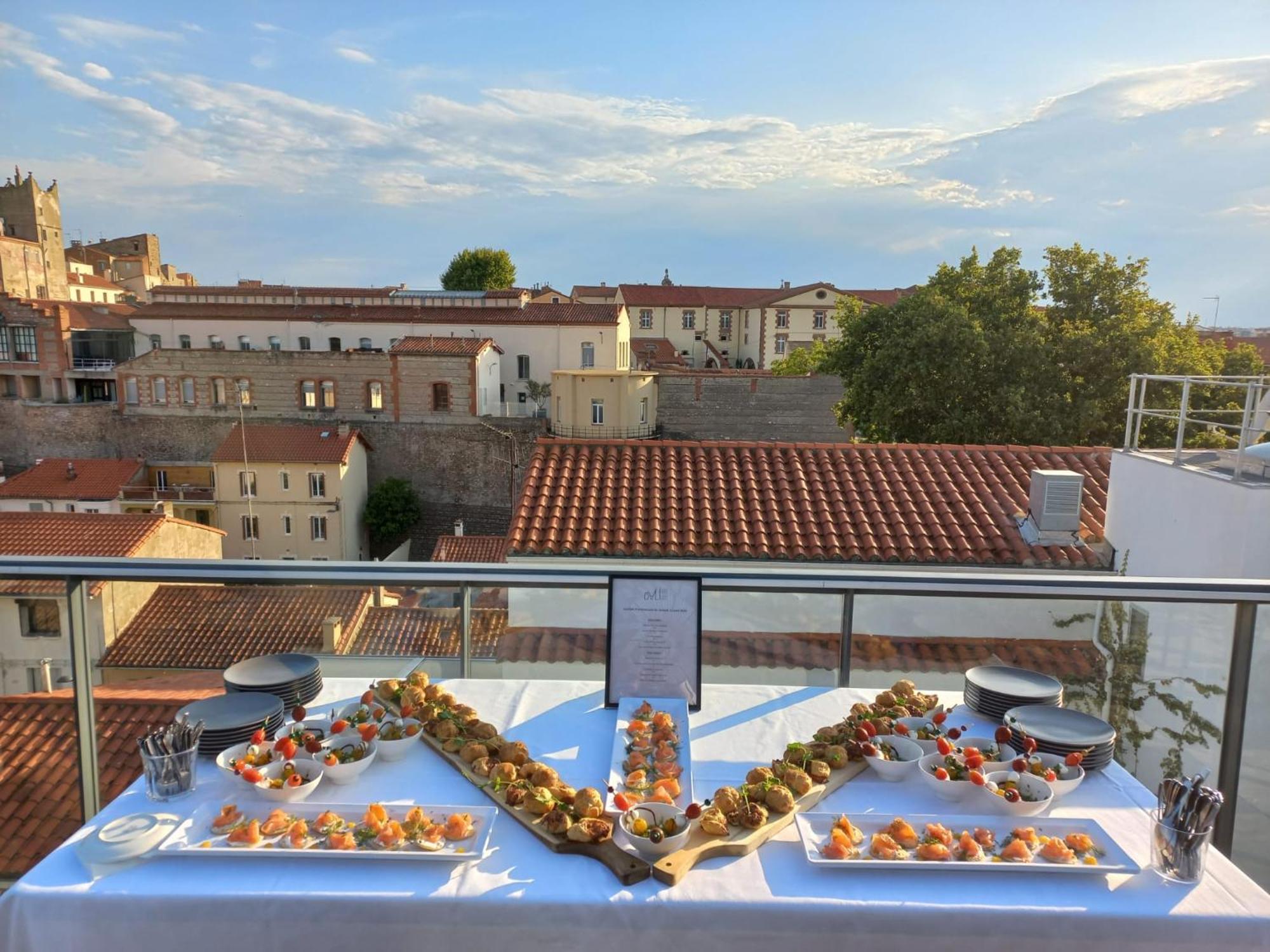 Dali Hotel Perpignan - Restaurant Exterior foto