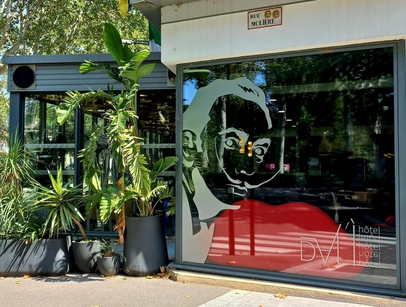 Dali Hotel Perpignan - Restaurant Exterior foto